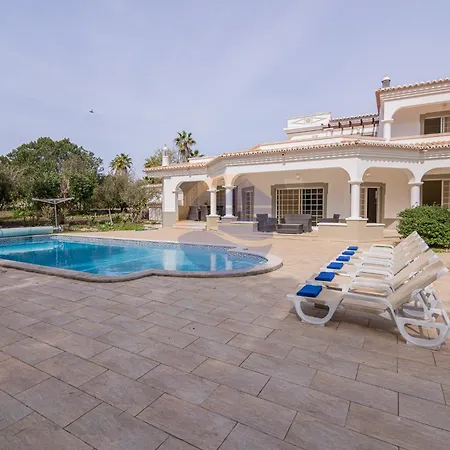 Villa Outdoor Pool With Golf View Portimão